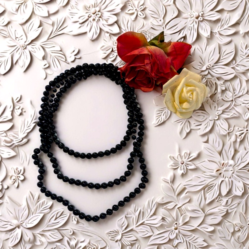 Pretty Vintage Beaded Vintage Necklace